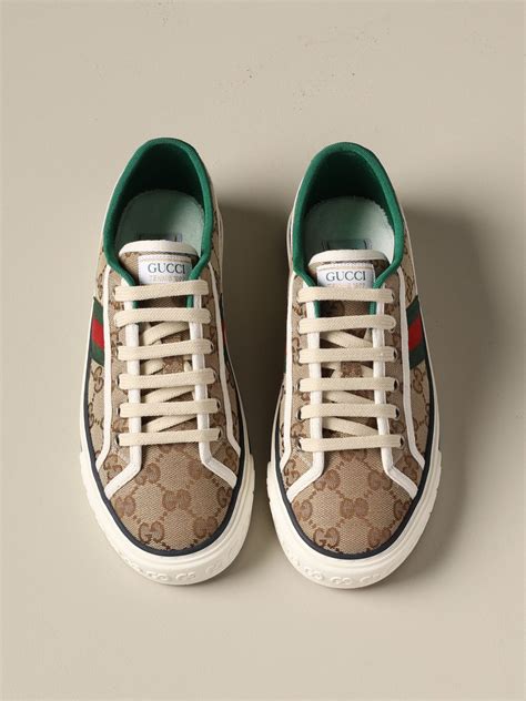 female gucci tennis shoes.